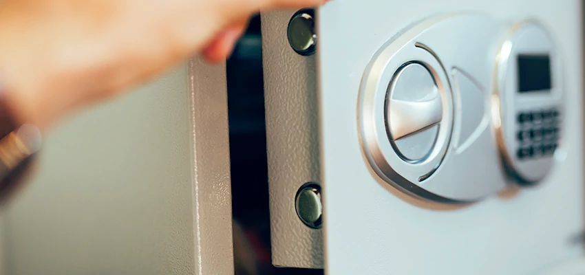Fingerprint Safe Openers in Imperial, CA